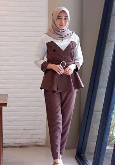 Model Baju Kerja Wanita Berjilbab