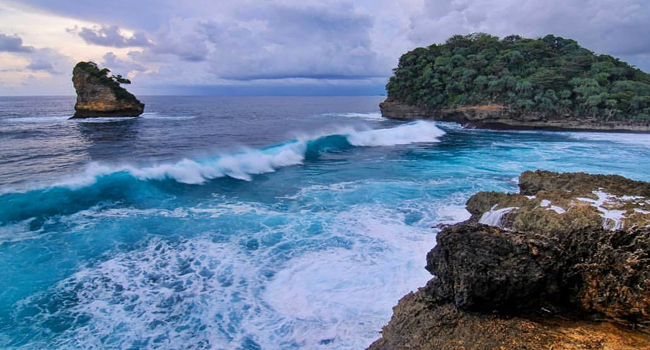 Pantai Ngliyep