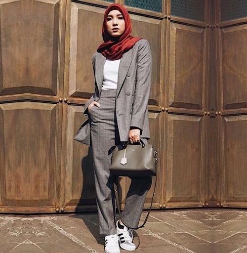 Outfit Ngantor ala Jenahara