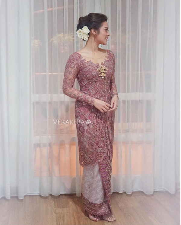 Kebaya Lamaran Ala Raisa