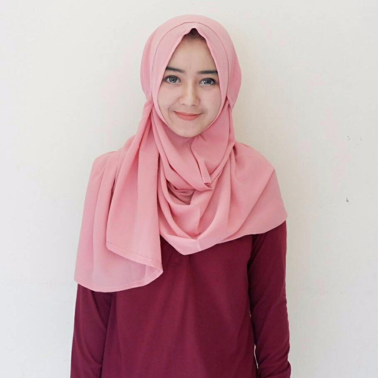 Menggunakan jilbab Bergo untuk Wajah Berbentuk Hati