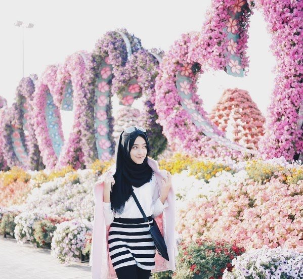 Hijab Imut dan Fresh Ala Shirin Al-Athrus